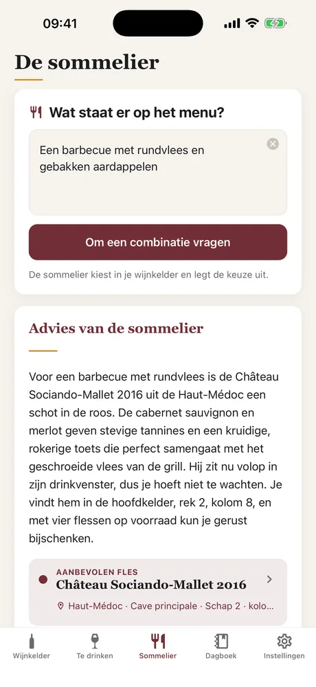 Het Sommelier-scherm van Caviste: het menu in één zin beschreven, en het advies dat een fles uit de wijnkelder aanbeveelt met uitleg over de combinatie.
