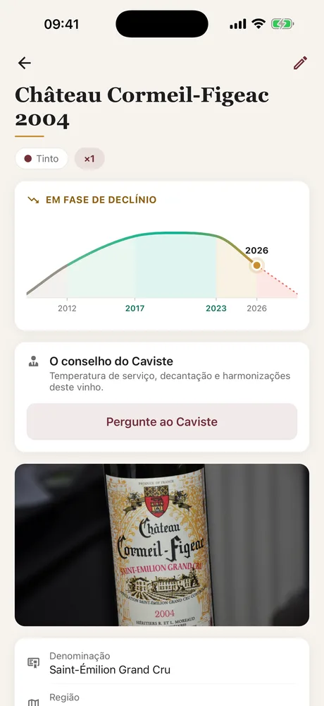 Uma ficha de garrafa do Caviste: curva de apogeu, fotografia do rótulo, denominação, castas e janela de consumo.